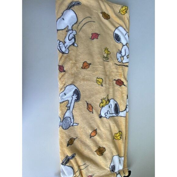 PEANUTS SNOOPY Plush Velvet Soft THROW Blanket Twin 50”x70” Autumn Fall Leaves - Picture 8 of 11